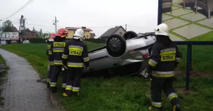 Dachowanie samochodu w Łące na łuku
