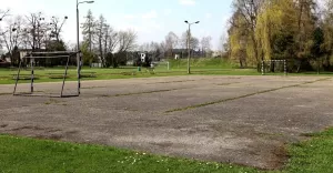 Boisko przy PZS nr 2 w Pszczynie