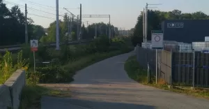 Zjazd z ul. Leśników na droę leśną - początek blokady