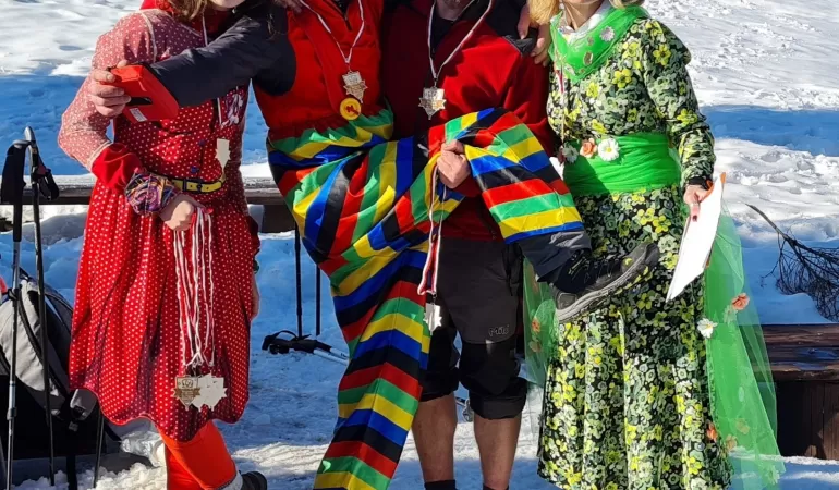 Wichurzanie biegali na rakietach śnieżnych dla Filipka - 03.2021